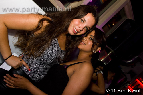 110624_109_maximaal_club_leparis_partymania_denhaag