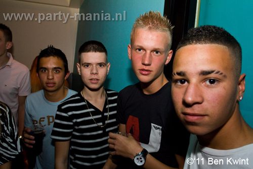 110624_112_maximaal_club_leparis_partymania_denhaag