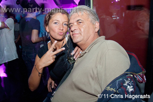 110625_087_manjefiek_club_leparis_partymania_denhaag