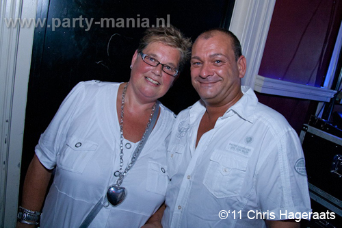 110625_105_manjefiek_club_leparis_partymania_denhaag