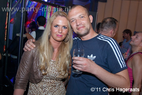 110730_108_manjefiek_club_leparis_partymania_denhaag