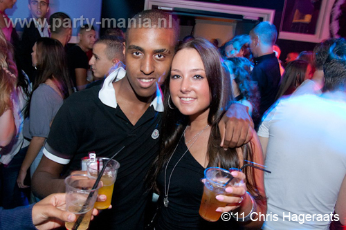 110820_097_dopenez_club_leparis_partymania_denhaag