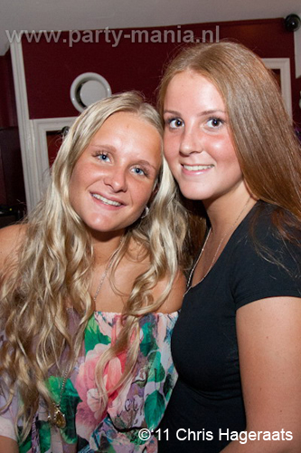 110820_102_dopenez_club_leparis_partymania_denhaag