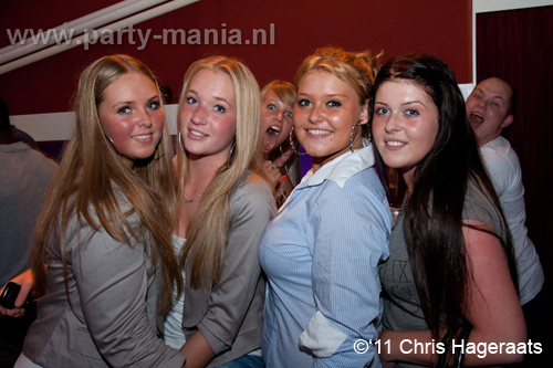 110820_103_dopenez_club_leparis_partymania_denhaag