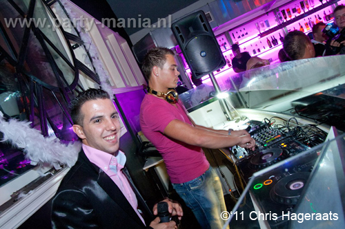 110820_118_dopenez_club_leparis_partymania_denhaag