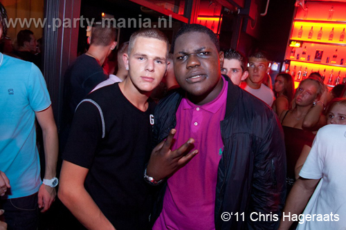 110820_128_dopenez_club_leparis_partymania_denhaag