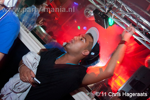 110820_135_dopenez_club_leparis_partymania_denhaag