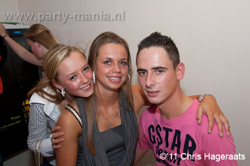 110820_150_dopenez_club_leparis_partymania_denhaag