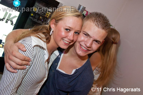 110820_151_dopenez_club_leparis_partymania_denhaag