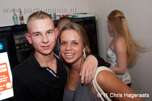 110820_153_dopenez_club_leparis_partymania_denhaag