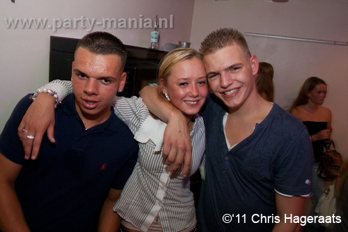 110820_159_dopenez_club_leparis_partymania_denhaag