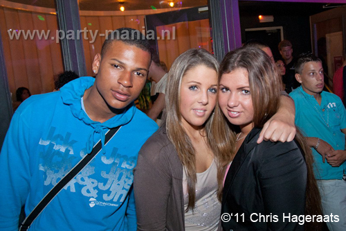 110917_080_keizer_club_leparis_partymania_denhaag