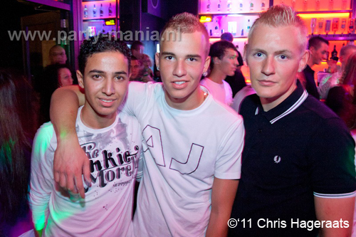 110917_085_keizer_club_leparis_partymania_denhaag