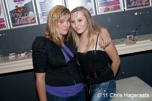 110917_094_keizer_club_leparis_partymania_denhaag