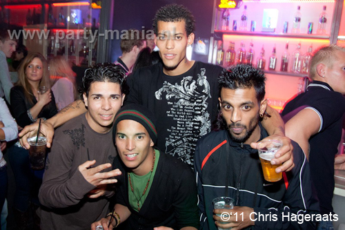 110917_096_keizer_club_leparis_partymania_denhaag