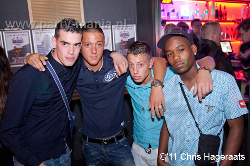 110917_107_keizer_club_leparis_partymania_denhaag