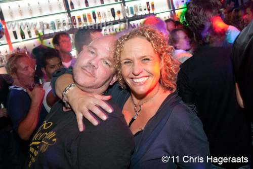 110924_069_manjefiek_club_leparis_partymania_denhaag 