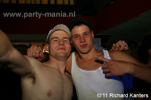 111008_066_beukgevaar_bazart_partymania_denhaag