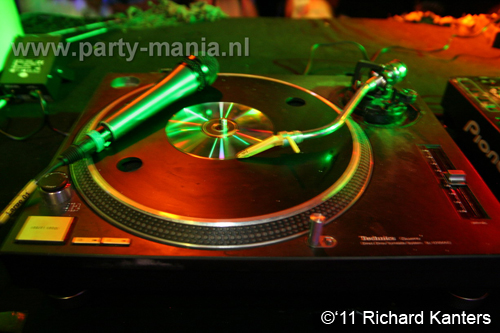 111008_086_beukgevaar_bazart_partymania_denhaag