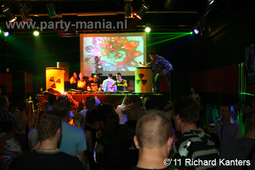 111008_130_beukgevaar_bazart_partymania_denhaag