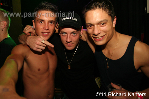 111008_142_beukgevaar_bazart_partymania_denhaag