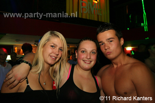 111008_163_beukgevaar_bazart_partymania_denhaag