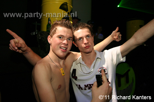 111008_178_beukgevaar_bazart_partymania_denhaag