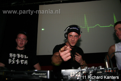 111008_185_beukgevaar_bazart_partymania_denhaag