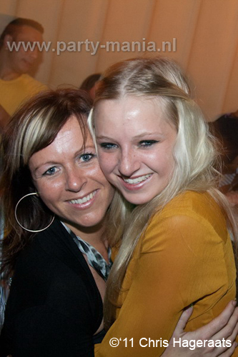 111022_137_paris_and_friends_partymania_denhaag