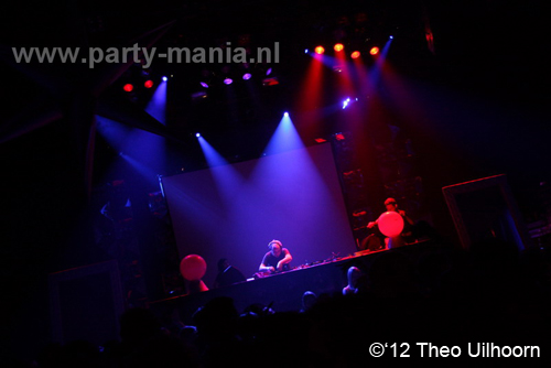 111231_126_look_at_yourself_partymania_denhaag