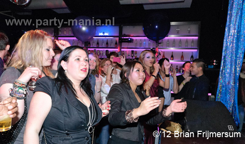 120210_119_club_manjefiek_partymania_denhaag