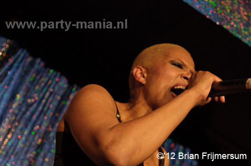 120210_141_club_manjefiek_partymania_denhaag