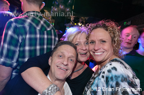 120210_144_club_manjefiek_partymania_denhaag