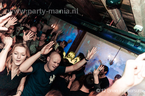 120302_098_rootz_denhaag_partymania