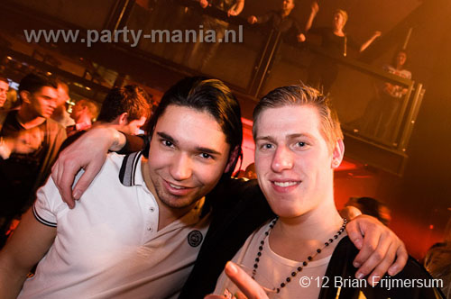 120303_108_bigroomlovers_paard_partymania