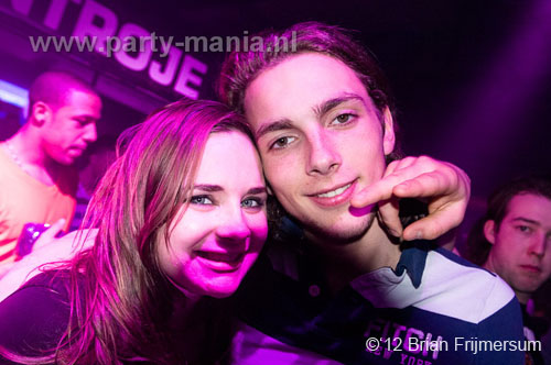 120303_142_bigroomlovers_paard_partymania