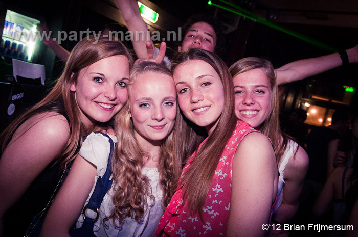 120420_077_happinezz_club_seven_partymania_denhaag