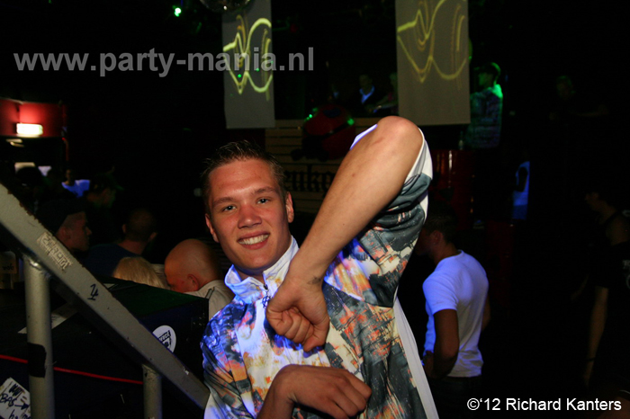 120616_067_beukgevaar_bazart_denhaag_partymania