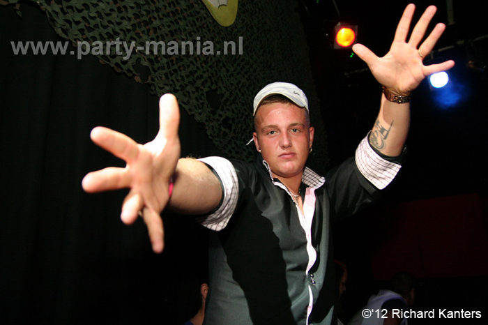 120616_072_beukgevaar_bazart_denhaag_partymania