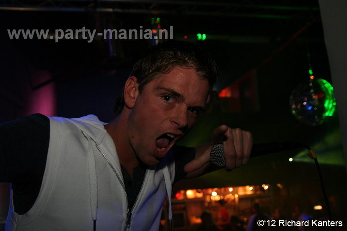 120616_081_beukgevaar_bazart_denhaag_partymania