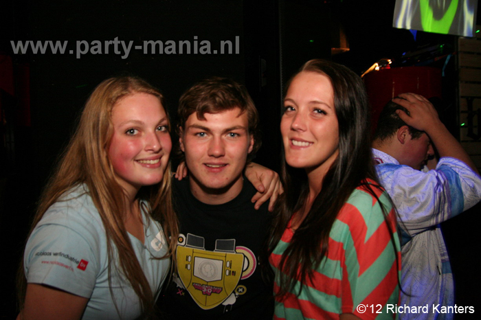 120616_084_beukgevaar_bazart_denhaag_partymania