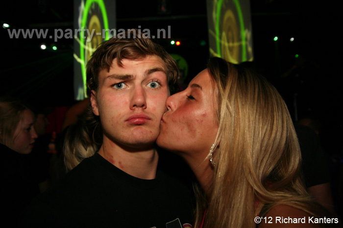 120616_095_beukgevaar_bazart_denhaag_partymania