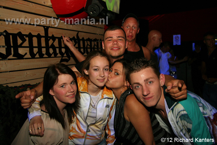 120616_098_beukgevaar_bazart_denhaag_partymania