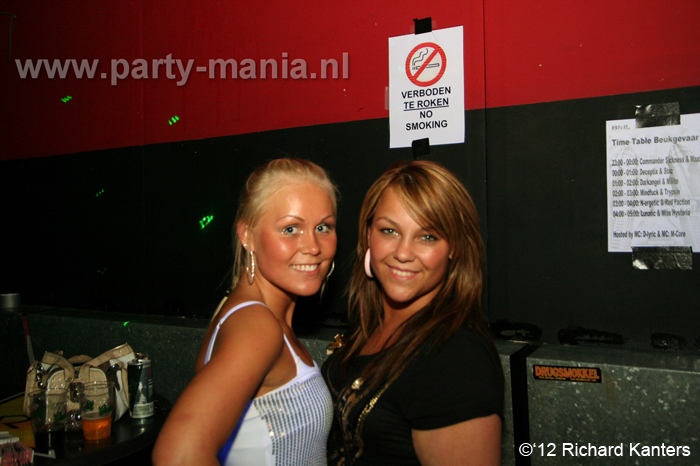 120616_105_beukgevaar_bazart_denhaag_partymania