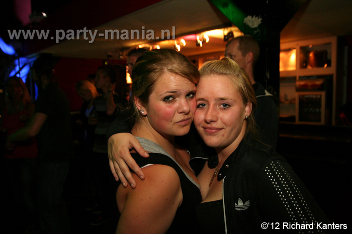 120616_117_beukgevaar_bazart_denhaag_partymania