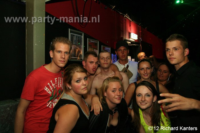 120616_118_beukgevaar_bazart_denhaag_partymania