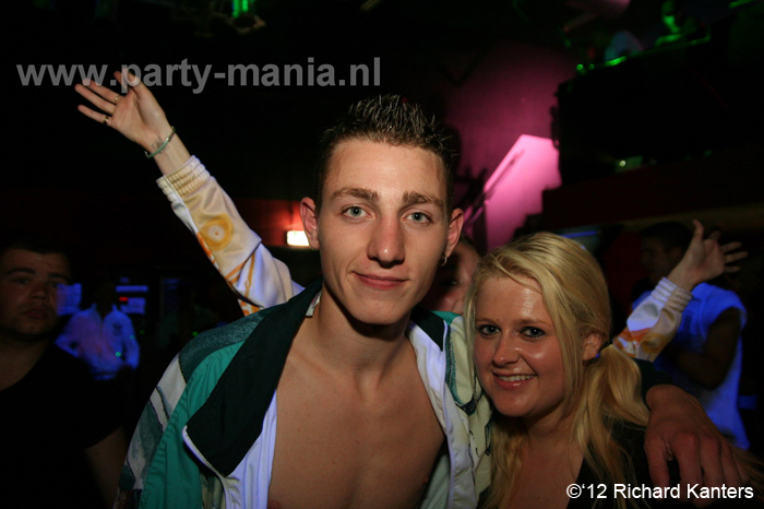 120616_123_beukgevaar_bazart_denhaag_partymania