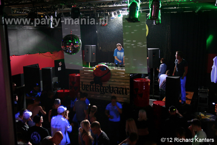 120616_133_beukgevaar_bazart_denhaag_partymania