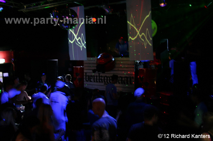 120616_135_beukgevaar_bazart_denhaag_partymania