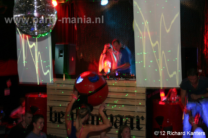 120616_139_beukgevaar_bazart_denhaag_partymania